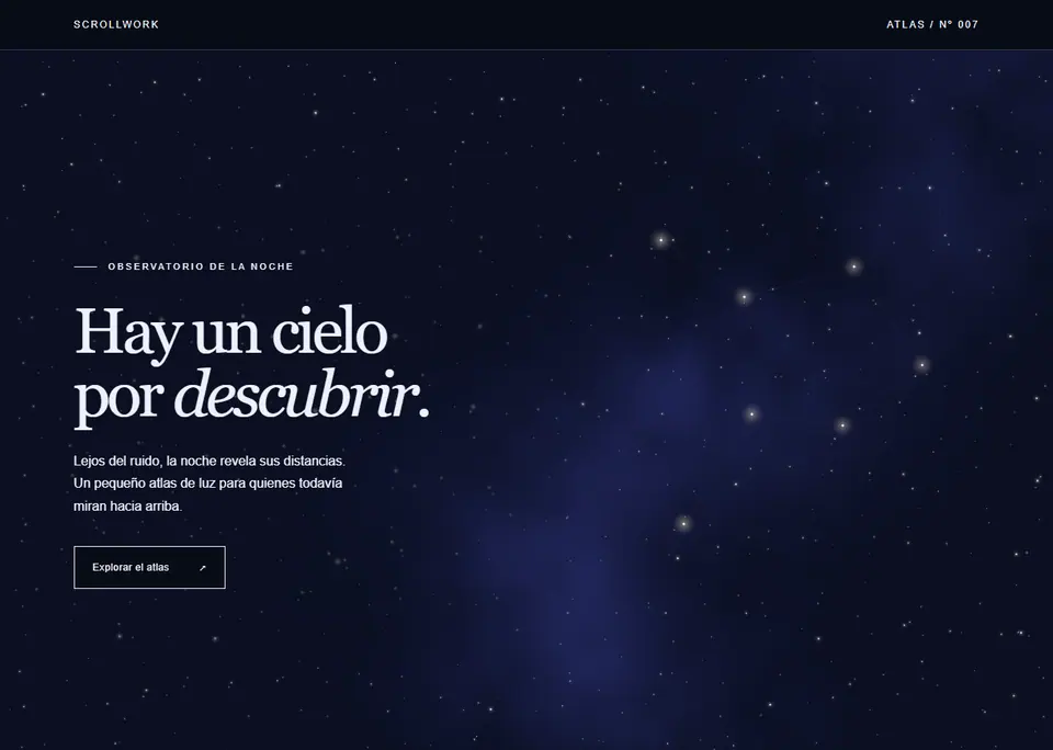 Estrellado — Un atlas nocturno: setecientas setenta estrellas en tres profundidades con parallax, una figura de siete y una estrella fugaz que cruza el texto sin tocar su contraste.